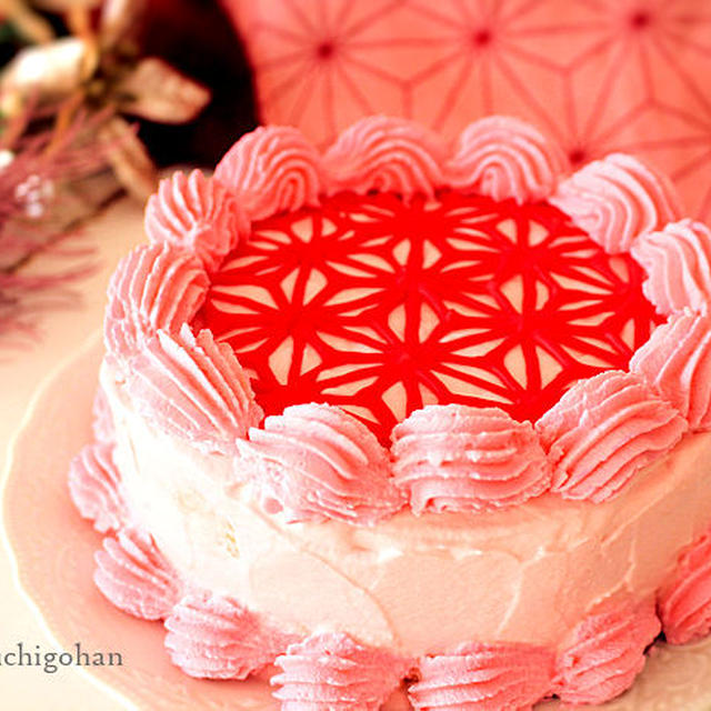 お菓子レシピ＊デコレーションバリエ、ピンクの和柄風ケーキ