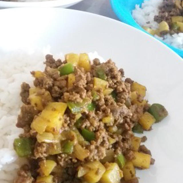 子どもよろこぶ！牛ひき肉の和風ドライカレー☆