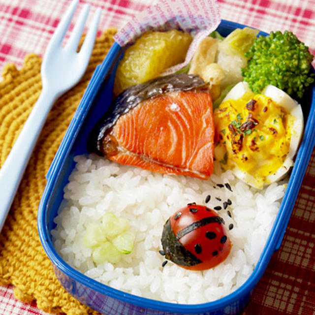 かわデコ弁♪♪てんとうむし弁当