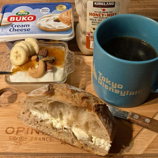 クリームチーズ＆ハニーな朝ごはん♪