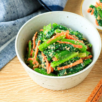 『小松菜とにんじんのごま味噌和え』のレシピ