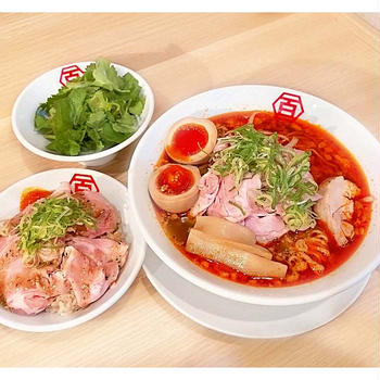 肉汁中華ソバ（旨辛）＋パクチー追加♪「百年本舗 秋葉原総本店」