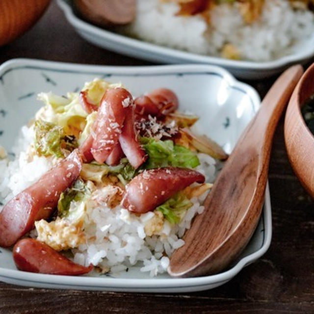 背伸びしない朝ごはん＊ついつい食べすぎてしまう…春キャベツでキャベたまウインナーののっけ丼と今日は記念日