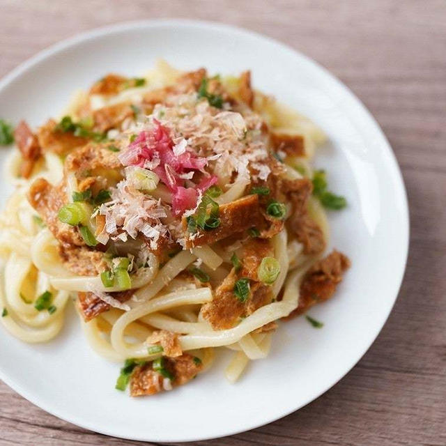 【包丁不要のずぼら飯！】冷凍うどんで、きつね焼きうどん