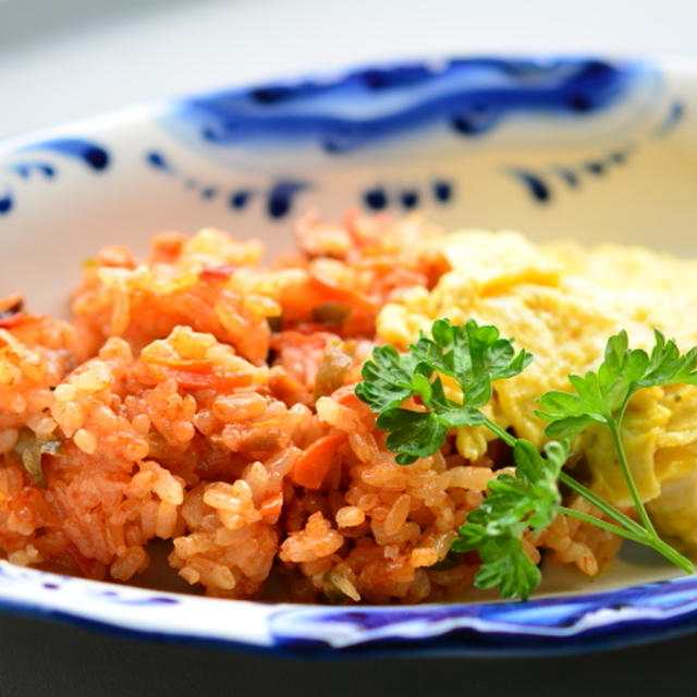 １日分の野菜 de ふわふわ卵の炊き込みチキンライス