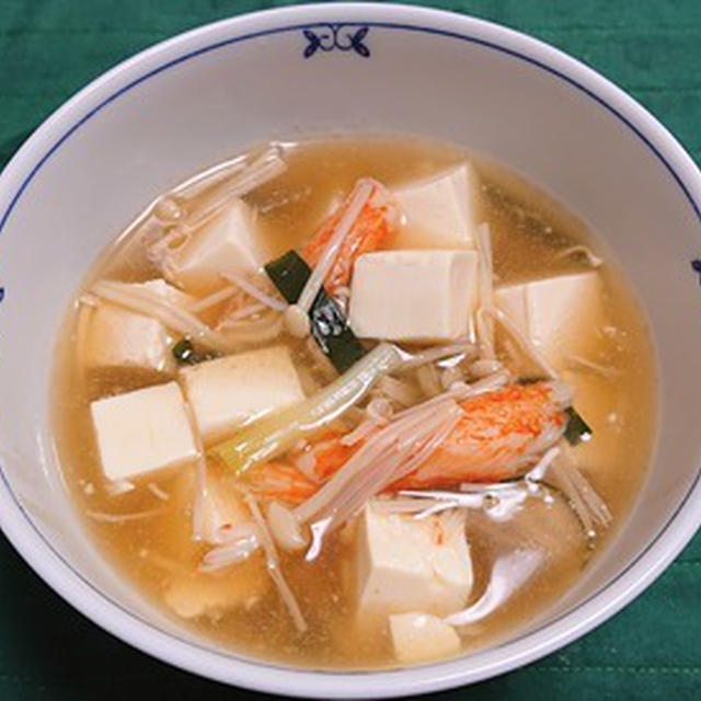 カニかまと豆腐入り中華スープ