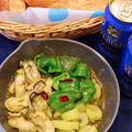 ３月１６日　水曜日　サフラン風味の牡蠣とセロリとピーマンのアヒージョ