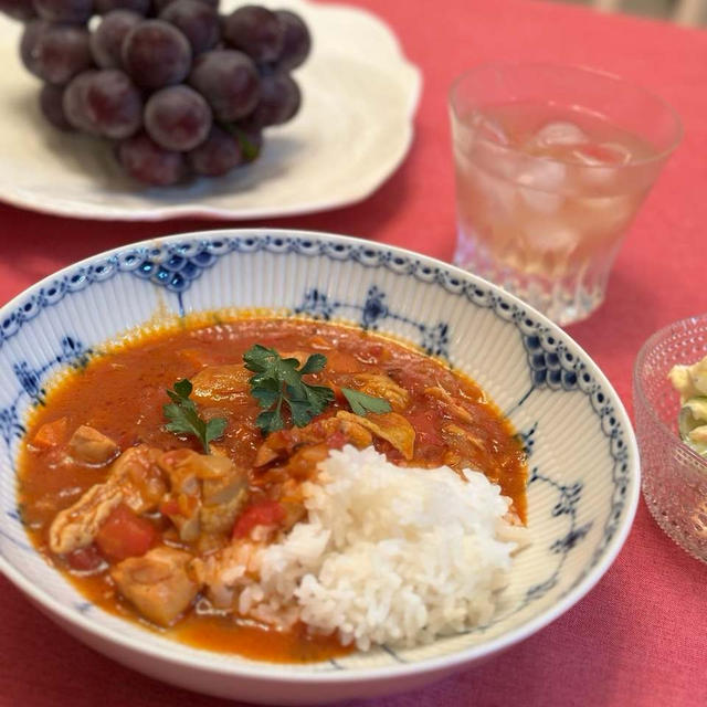 スパイストマトチキンカレー⭐️で✨お家ごはん✨