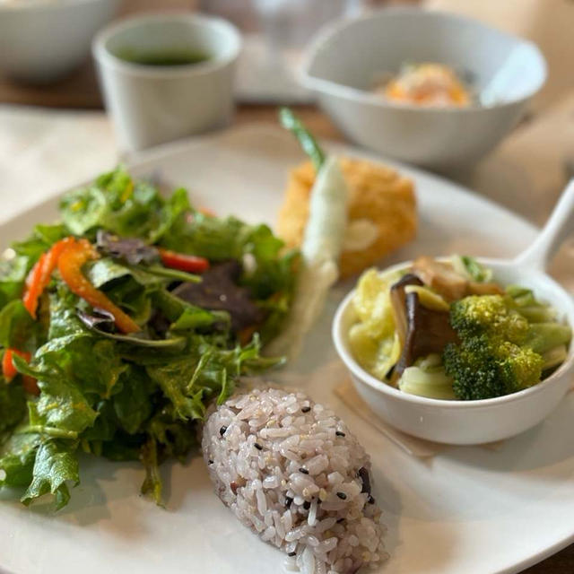 HPもない隠れ家カフェでランチ♡モンブランが最高♡