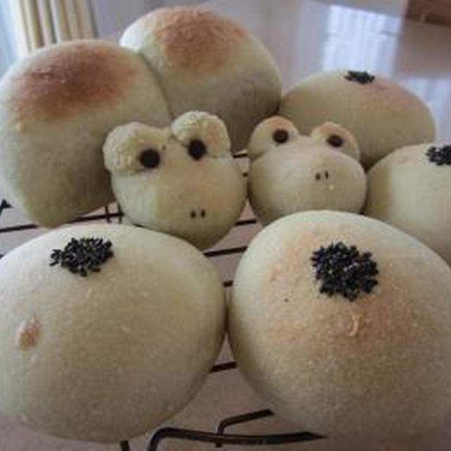 お茶っぱあんぱん♪カエルちゃんパン