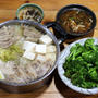 滋賀県産鴨ロース肉・モモ肉入り鴨鍋、自家栽培ブロッコリーほか。