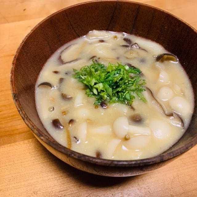きのこたっぷり味噌汁