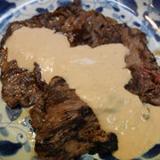 牛薄切り肉焼きのお手軽トンナソース