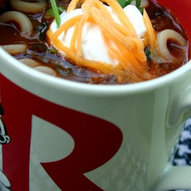 Macaroni and Chili in a Mugマグカップ入り、マカロニ・アンド・チリ