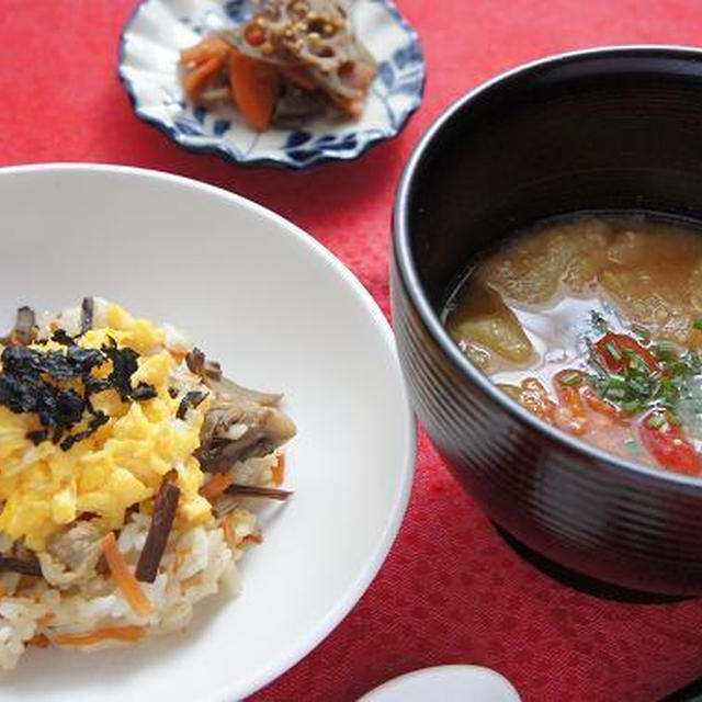 舞茸とぜんまいの炊き込みごはん