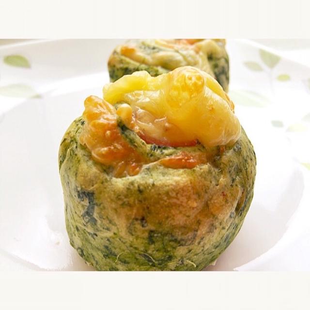 ほうれん草をたっぷり♡野菜嫌いなお子様も楽しめるホウレン草ミルクベーコンロールパン作り