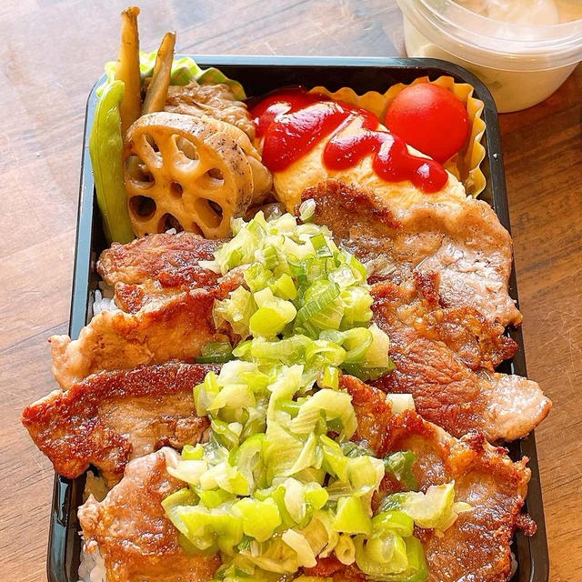 ネギ塩カルビ弁当です！！