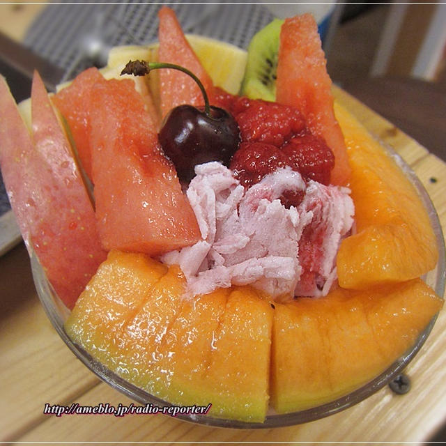 一度行くと絶対ハマる店「台湾台南スイーツ赤丸」フルーツかき氷とタンツーメン@新小岩
