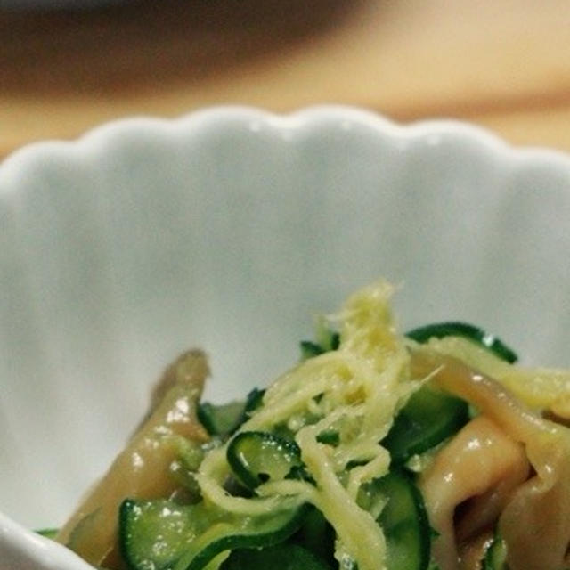 きゅうりと搾菜の和え物　とワンタンのお店Ｓｕ