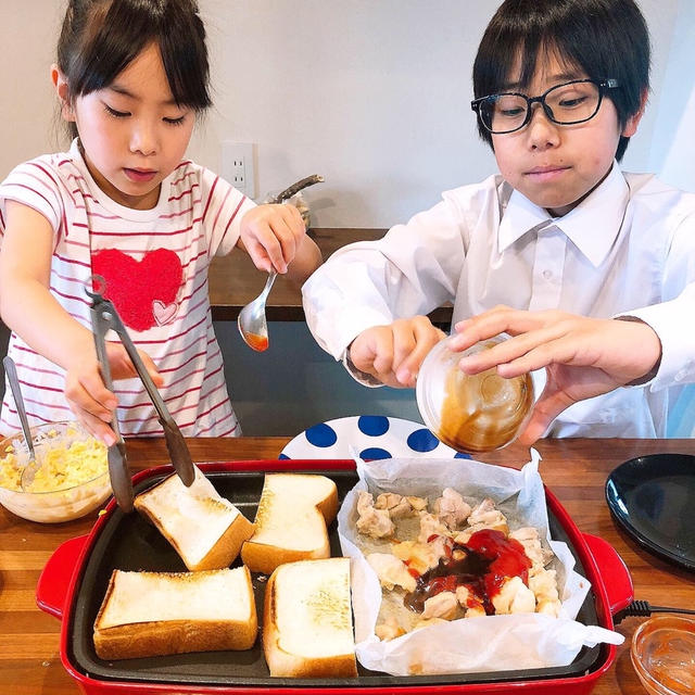 ランチはポケットサンドです！！