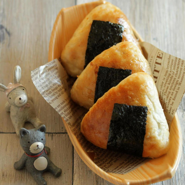 * またまた焼いたよ～♪おにぎりパン♪