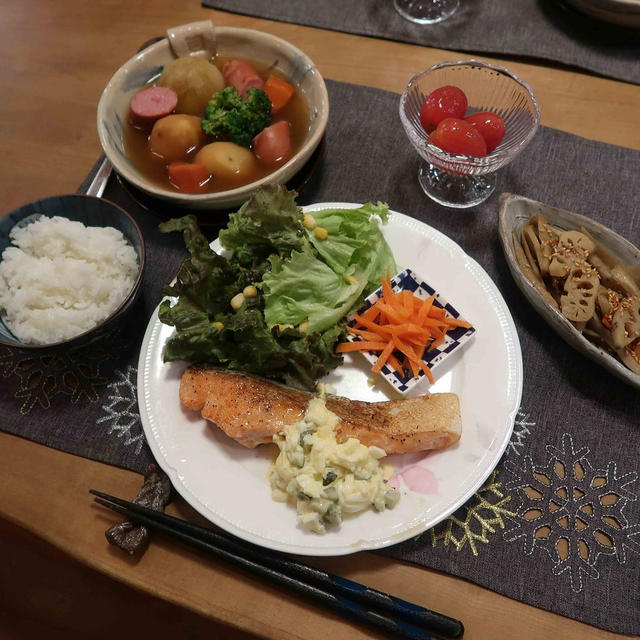 サーモンムニエル＆”ベジブロス”のポトフの晩ご飯　と　花の色は　…♪