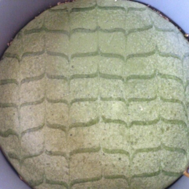 抹茶のベイクドチーズケーキと模様付け