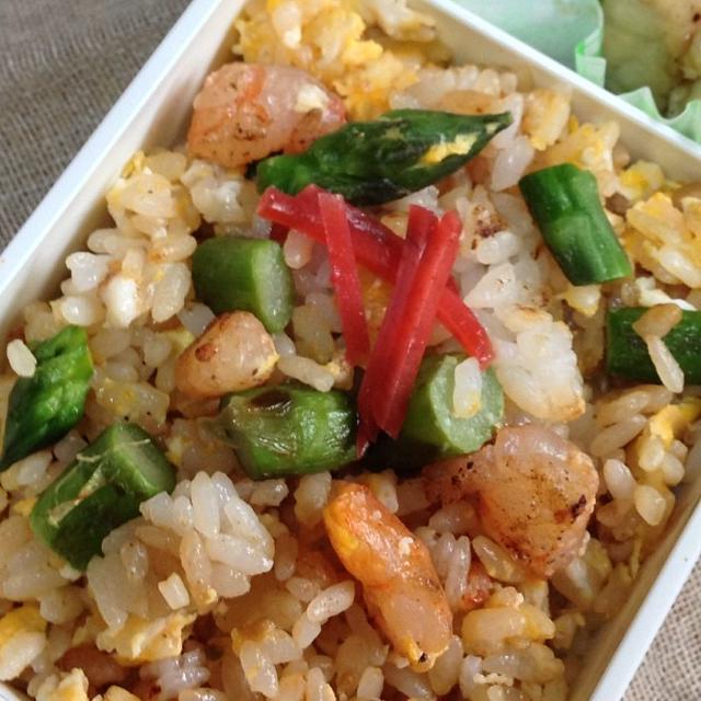 アスパラとエビの炒飯（映画「ある海辺の詩人-小さなヴェニスにて-」）