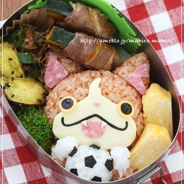 ジバニャンのサッカー頑張るニャー！のお弁当＊キャラ弁