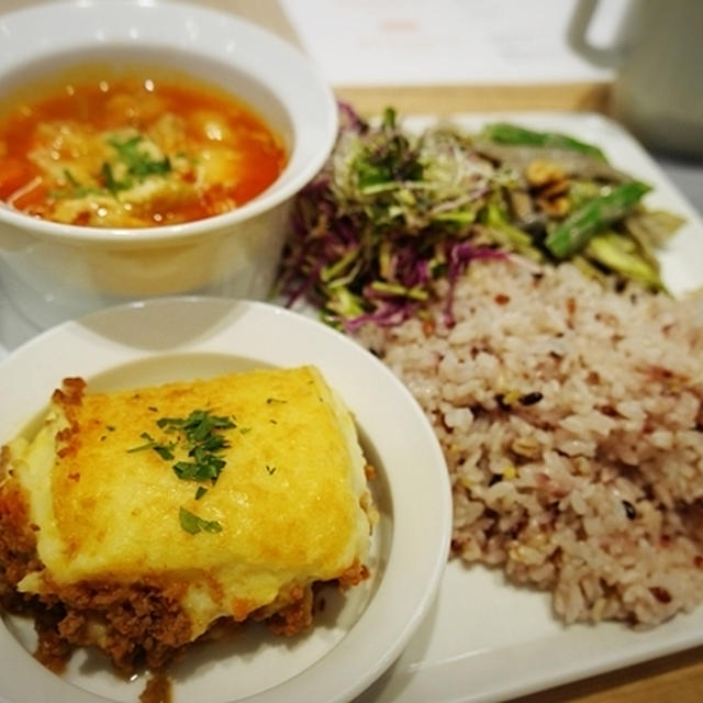 銀座の日本初“ムース”デリ＆カフェで休日ランチ☆