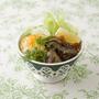 レバーもお野菜もたっぷりとれちゃう！リヨン風サラダ丼
