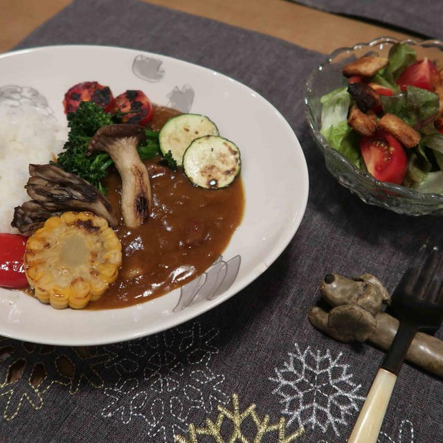 彩りカレーの晩ご飯　と　懐かしい味”カレーキャベツのホットドック”♪