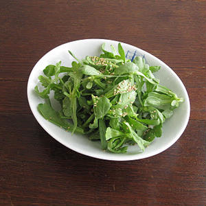 春菊の間引き菜のサラダ By Relax Maxさん レシピブログ 料理ブログのレシピ満載