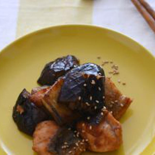 鮭となすのしょうが焼き。［生鮭・なす］★★☆　フライパンで一緒に・弁当おかずに
