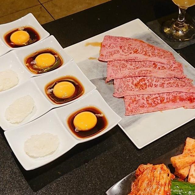 とろけるユッケ★焼肉レストラン ロインズ 松山店★【那覇市松山】