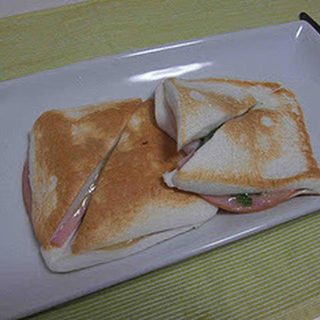 はんぺんでサンドイッチ（Hampen Sandwich）