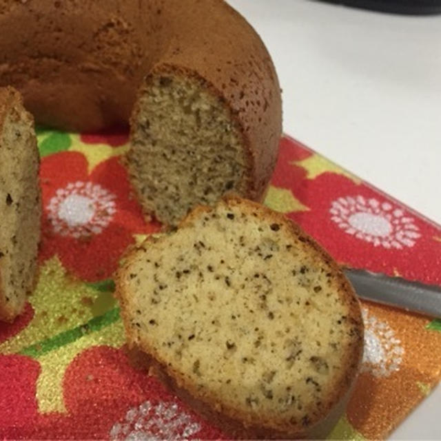 何ケーキかなぁ…？？？紅茶のスポンジなんだけど…トライフル？