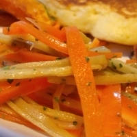 ごぼうとにんじんのさっぱりサラダ　&　本当は５歳むき