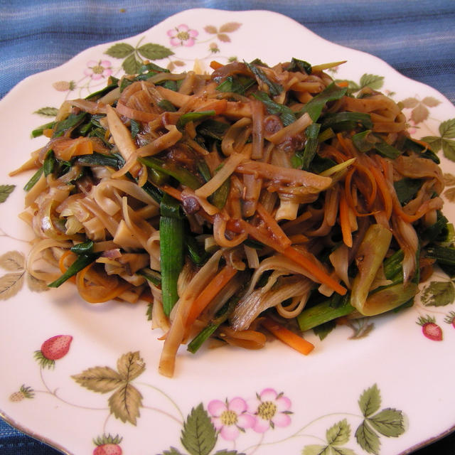 野菜たっぷり味噌だれビーフン