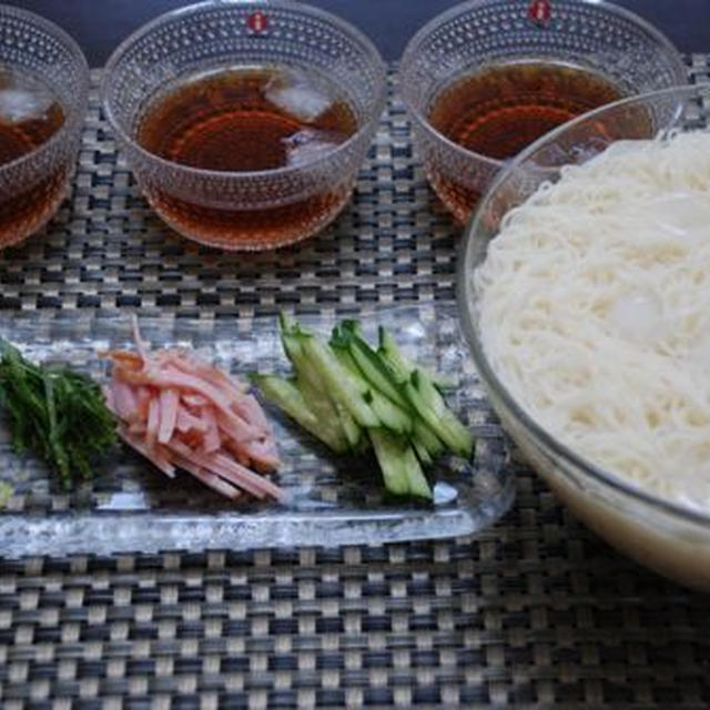 お昼はそうめん、ロンドン五輪観てます