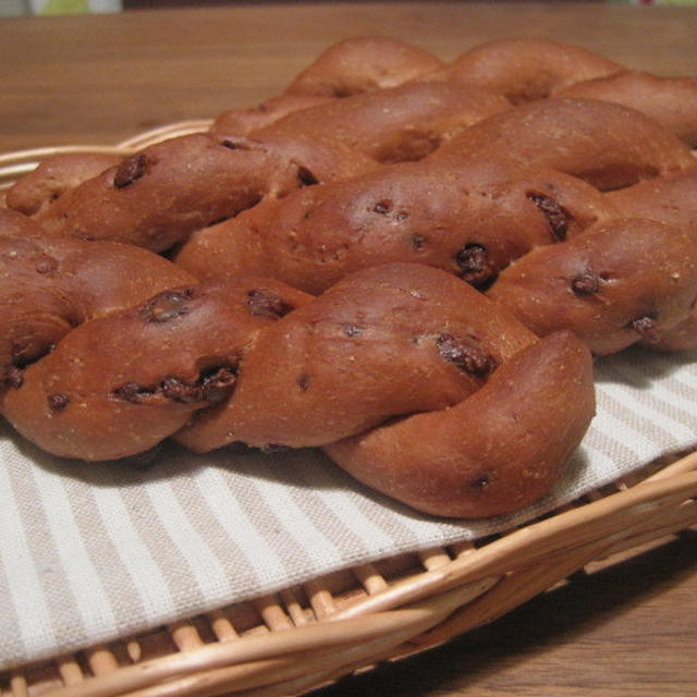 チョコチップねじりパン