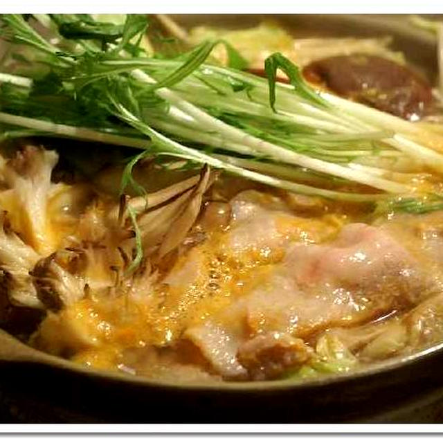 《鰯丼続編》キムチチゲ鍋／おつまみは揚げ出し豆腐とニンニク葱味噌です。／