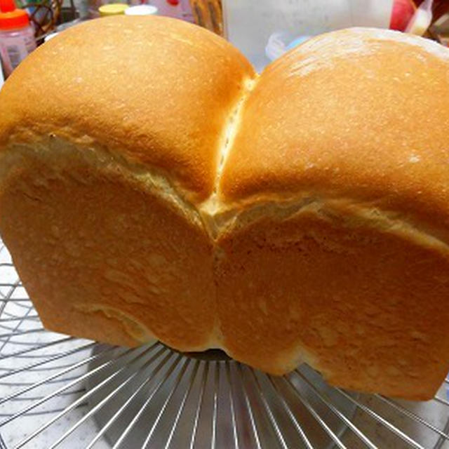 納めパンは山食と発酵かご オーバル 楕円のパン～孫達のピック作り～