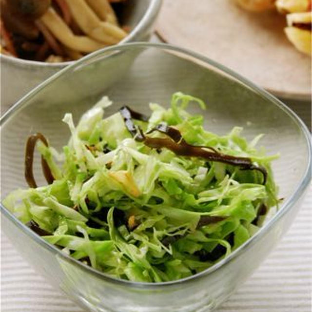 にんにくオイルで☆塩昆布キャベツ