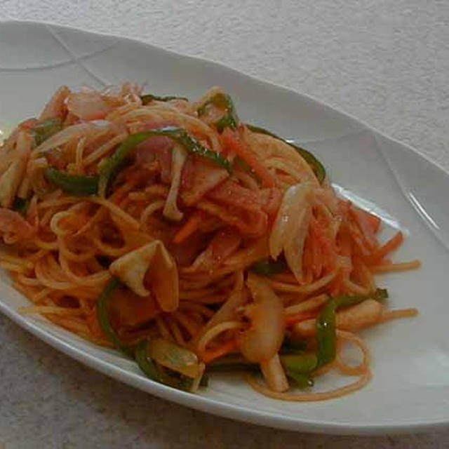 ナポリタン風トマトパスタ