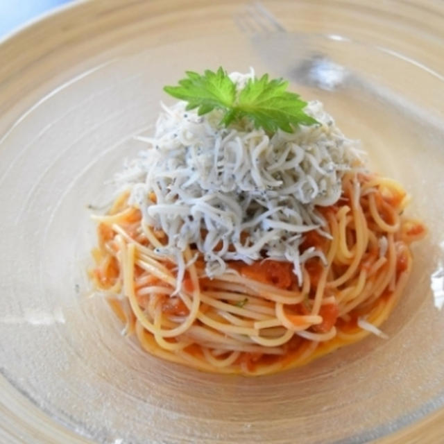 【ヤマキだし部】しらすとトマトの冷製パスタ。旬の食材とおだしでおいしく。