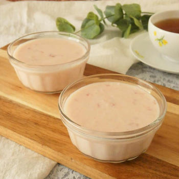 トマト缶でスイーツ！？「トマトのなめらかヨーグルトゼリー」