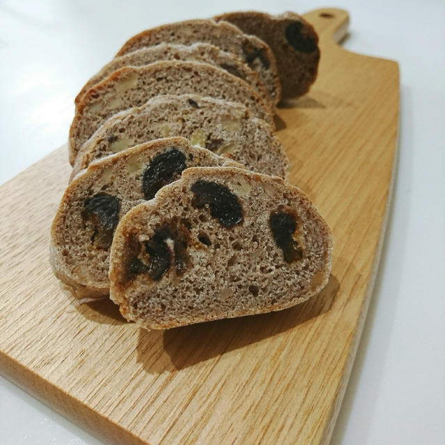 ＊ライ麦いちじくくるみ＊