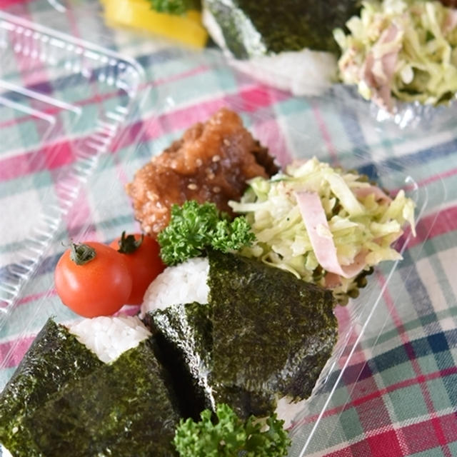 長女に届けるおにぎり弁当