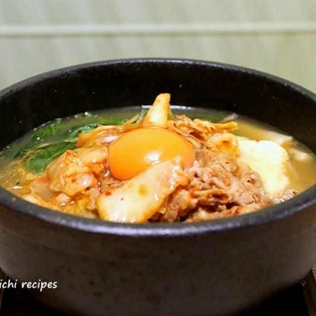 鉄鍋で「豚キムチ豆腐」＆あっさり「手羽中とほうれん草のピリ辛炒め煮」＆コメントのお返事です！